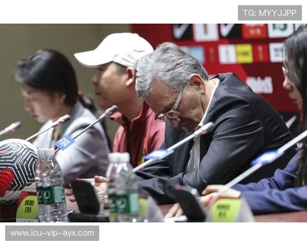 主帅主动降压，试图缓和内部紧张